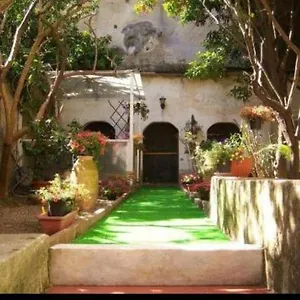  Alloggio in famiglia Sofia E Sveva Con Giardino Italia